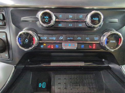 Used 2023 Ford F150 Lariat w/ Equipment Group 502A High image 21