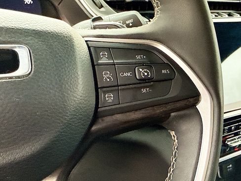 Used 2024 Jeep Grand Cherokee L Limited w/ Luxury Tech Group II image 39