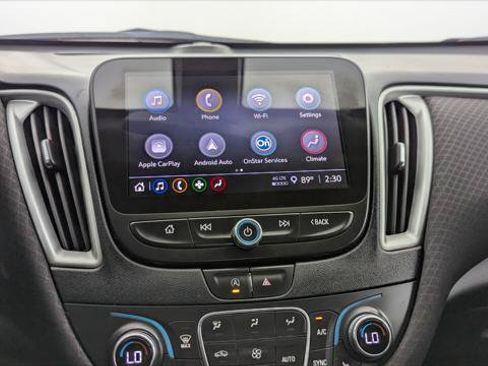 Used 2022 Chevrolet Malibu LT FWD image 27