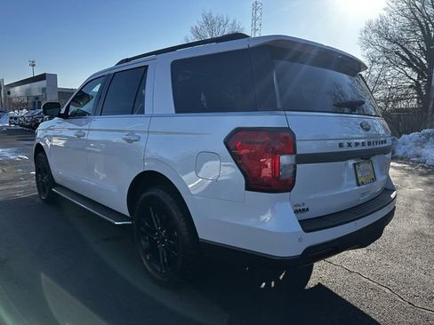 Certified 2022 Ford Expedition XLT image 7