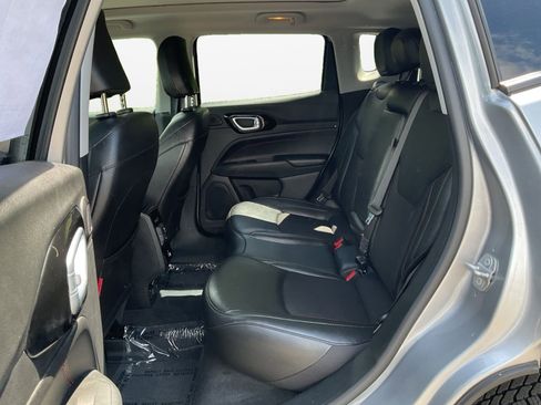 Used 2022 Jeep Compass Trailhawk w/ Sun and Sound Group AWD/4WD image 13
