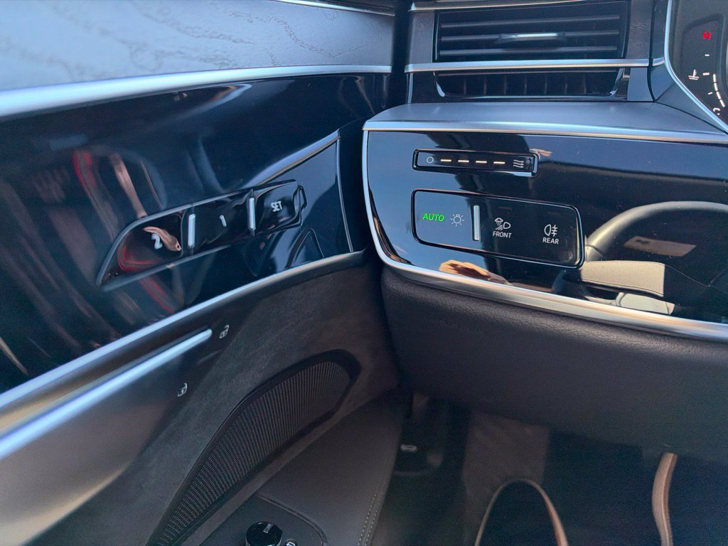 Used 2021 Audi A8 L 4.0T AWD/4WD image 26