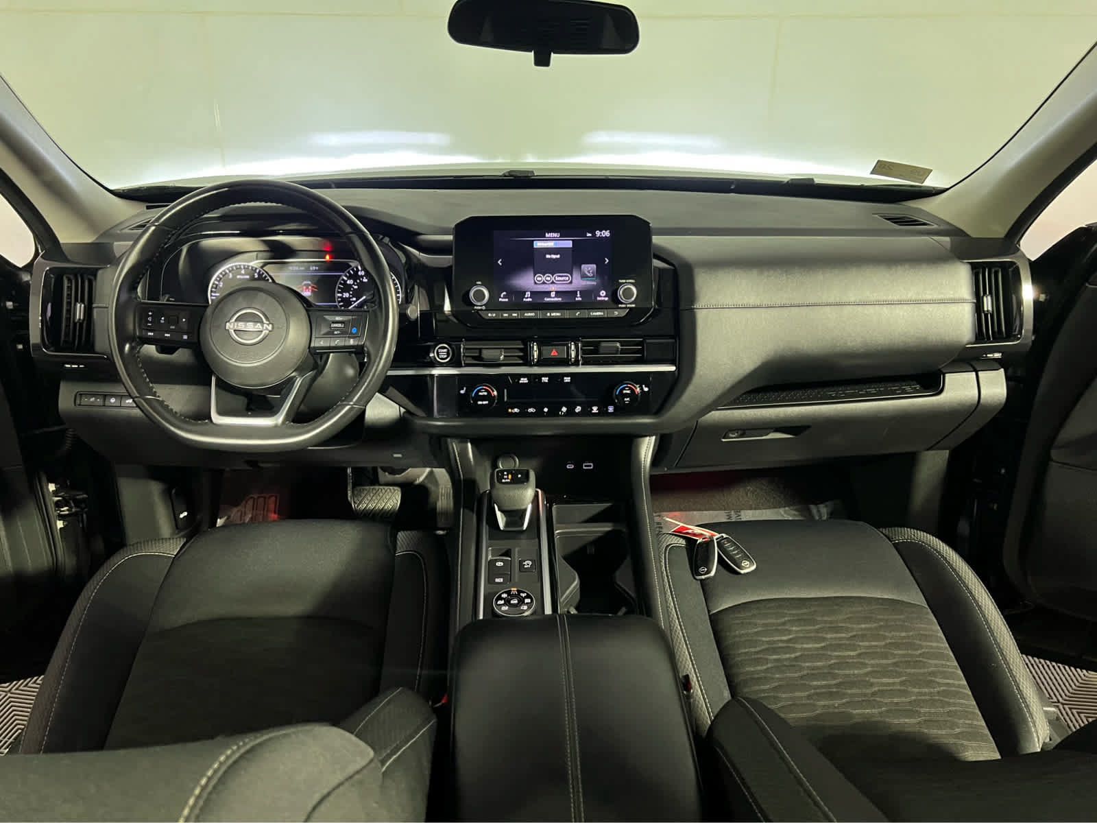 Certified 2023 Nissan Pathfinder SV w/ SV Premium Package AWD/4WD image 10