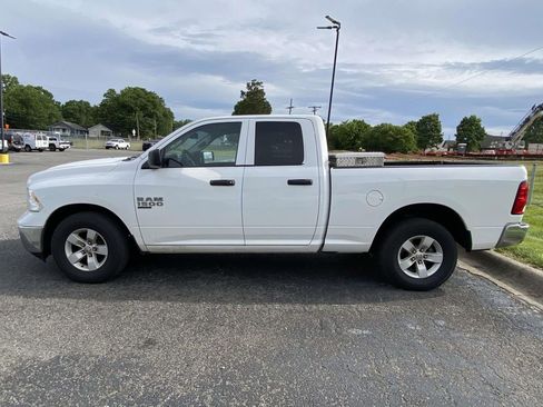 Used 2019 RAM 1500 Tradesman w/ Chrome Appearance Group RWD image 4