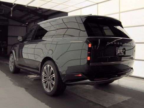 Used 2023 Land Rover Range Rover Long Wheelbase Autobiography AWD/4WD image 2