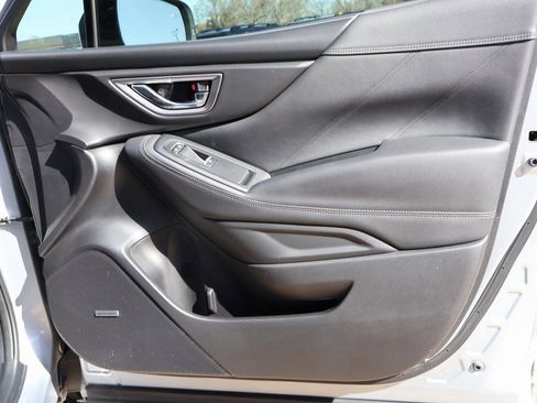 Used 2024 Subaru Forester Touring w/ Convenience Package image 9