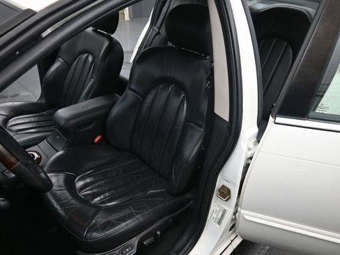 Used 2001 Chrysler LHS image 11