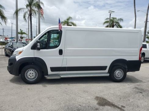 Used 2025 RAM ProMaster 2500 w/ U-Haul Equipment Group FWD image 4