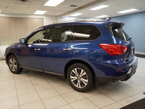 Used 2019 Nissan Pathfinder SV image 7