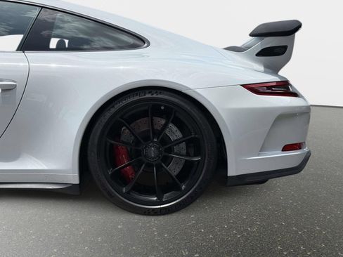 Used 2018 Porsche 911 GT3 RWD image 15