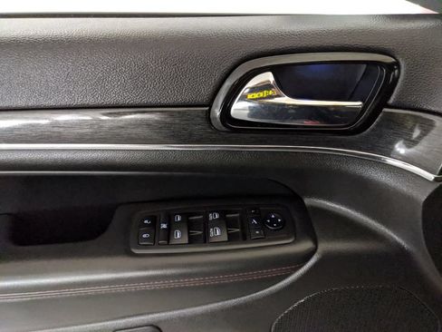 Used 2021 Jeep Grand Cherokee Trailhawk w/ Trailhawk Luxury Group AWD/4WD image 15