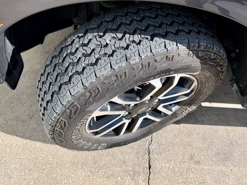 Used 2024 Ford Ranger Lariat w/ FX4 Off-Road Package image 28