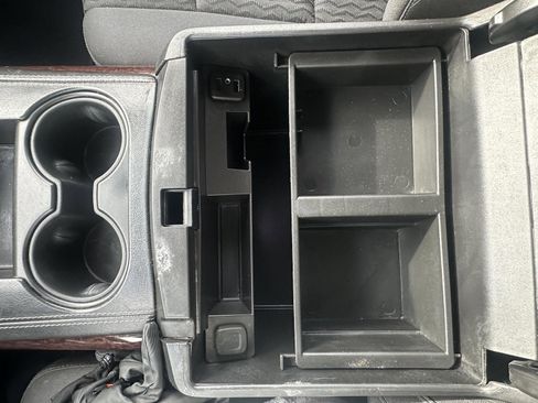 Used 2019 GMC Yukon SLE w/ SLE Value Package image 23