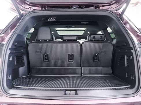 Used 2026 Buick Enclave Avenir w/ LPO, Floor Liner Package AWD/4WD image 38