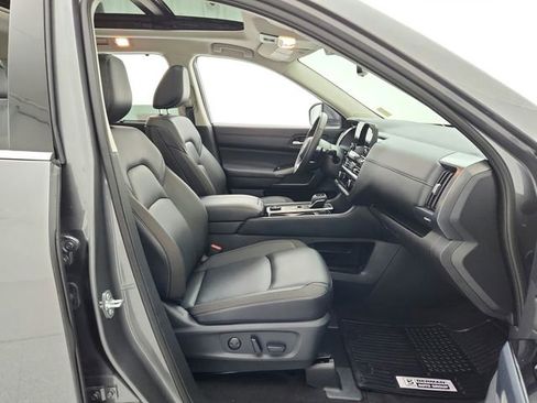 Used 2025 Nissan Pathfinder SL w/ SL Premium Package image 25