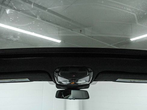 Used 2025 BMW X5 sDrive40i w/ Premium Package image 12