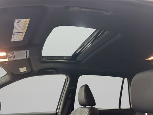 Used 2025 Honda Passport EX-L image 16