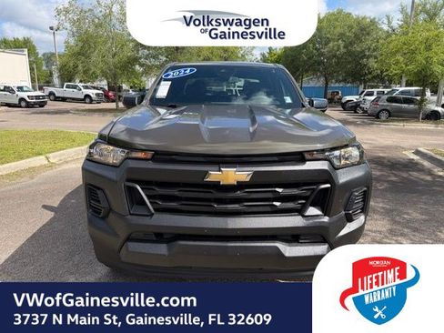 Used 2024 Chevrolet Colorado W/T RWD image 2