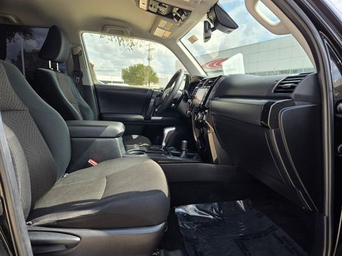 Used 2022 Toyota 4Runner TRD Off-Road image 28