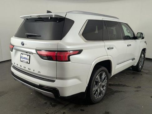 Used 2024 Toyota Sequoia Capstone image 7