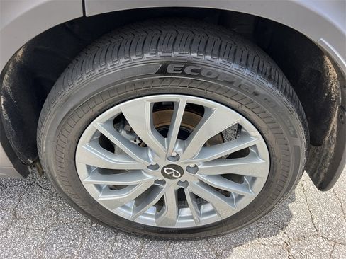Used 2025 INFINITI QX50 Luxe image 16