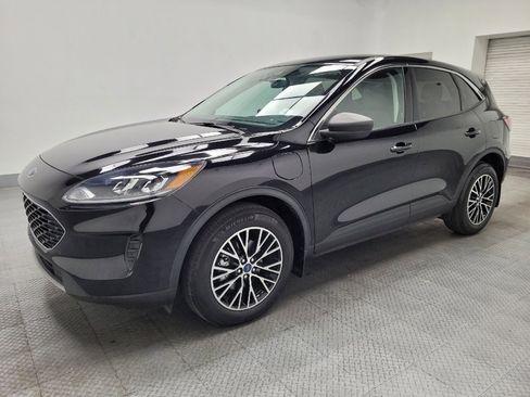 Used 2022 Ford Escape SE image 2