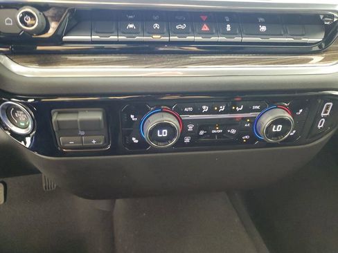 New 2025 Chevrolet Silverado 1500 LT image 18