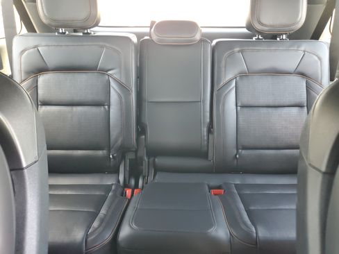 New 2026 Lincoln Navigator L Black Label AWD/4WD image 31