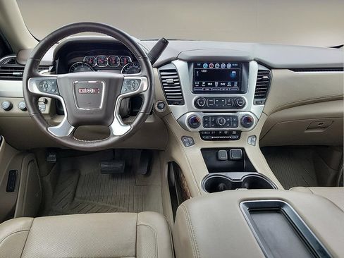Used 2019 GMC Yukon SLT w/ Premium Edition AWD/4WD image 10