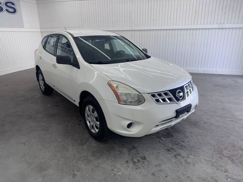 Used 2011 Nissan Rogue S image 3