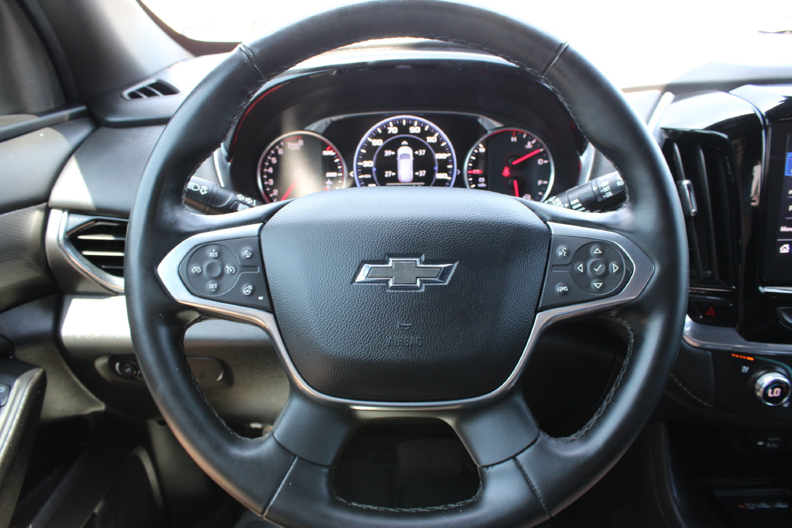Used 2023 Chevrolet Traverse Premier w/ Redline Edition FWD image 12