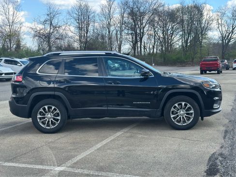 Used 2019 Jeep Cherokee Latitude Plus image 8