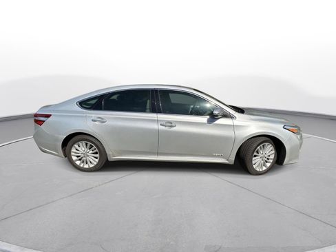 Used 2013 Toyota Avalon XLE Premium image 5