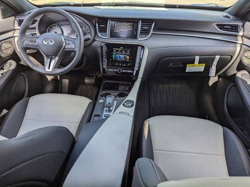 Certified 2025 INFINITI QX55 Essential image 14