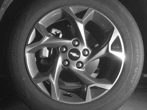 Used 2025 Chevrolet Trax LT FWD image 12