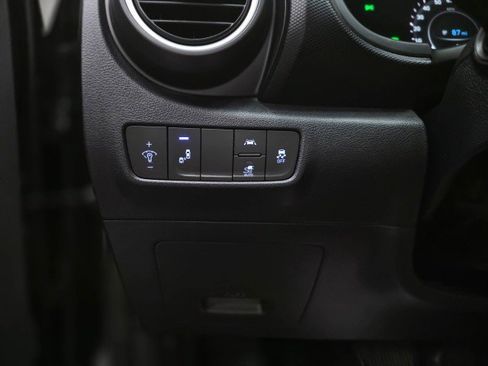 Used 2019 Hyundai Kona Limited FWD image 28