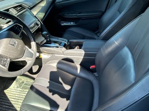 Used 2016 Honda Civic Touring image 7