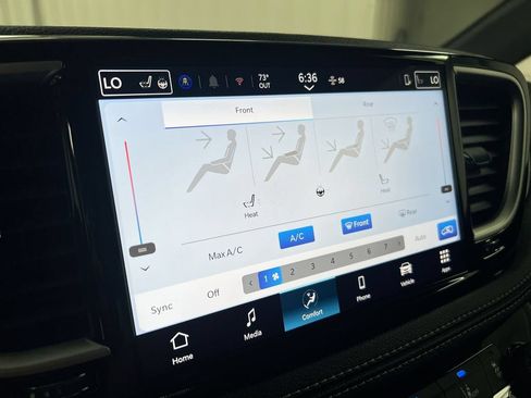 New 2026 Chrysler Pacifica Select FWD image 16