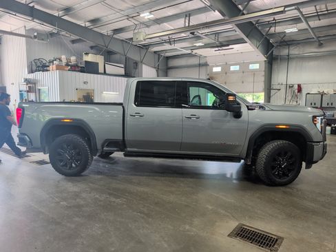 Used 2026 GMC Sierra 2500 AT4 w/ AT4 Premium Plus Package AWD/4WD image 2