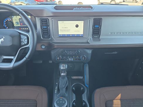 Used 2023 Ford Bronco Outer Banks image 11