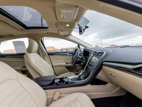 Used 2015 Ford Fusion SE w/ Equipment Group 502A FWD image 17