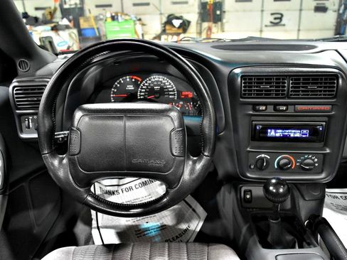 Used 1998 Chevrolet Camaro Z28 RWD image 18