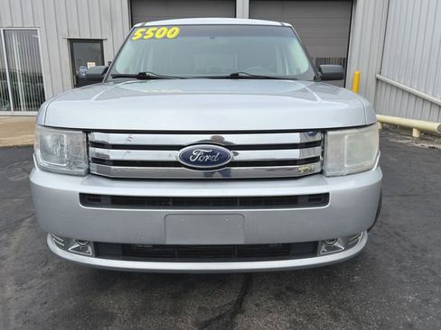Used 2011 Ford Flex SE image 3