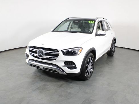 Used 2024 Mercedes-Benz GLE 450 4MATIC image 2