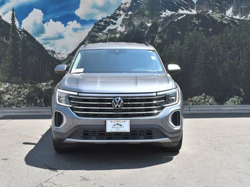 Used 2025 Volkswagen Atlas SE AWD/4WD image 5