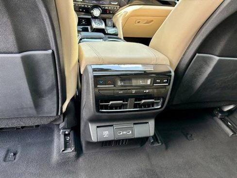 Used 2022 Acura MDX FWD image 11