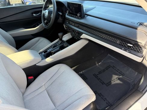 Used 2025 Honda Accord SE image 29