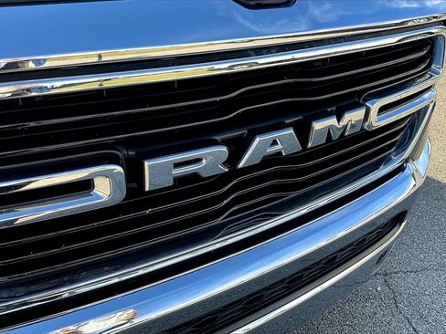 Used 2019 RAM 1500 Big Horn image 29