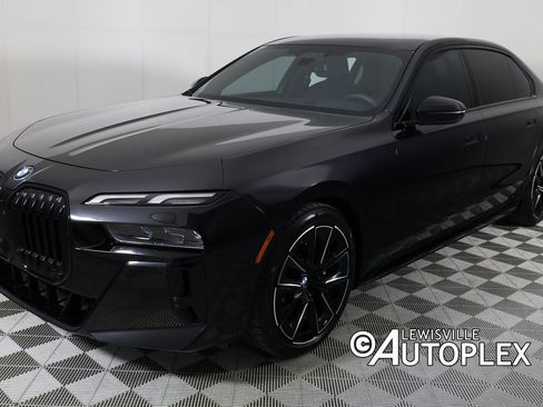 Used 2023 BMW i7 xDrive60 image 9