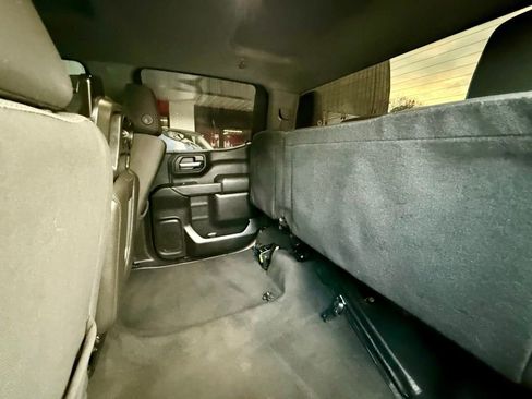 Used 2021 Chevrolet Silverado 1500 LT image 26
